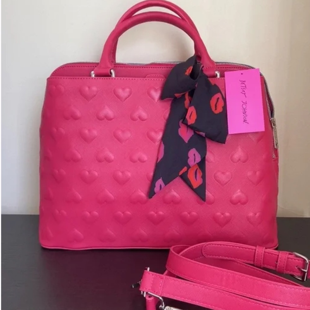 Betsey Johnson Heart Purse hot pink 👛 - Picture 3 of 10
